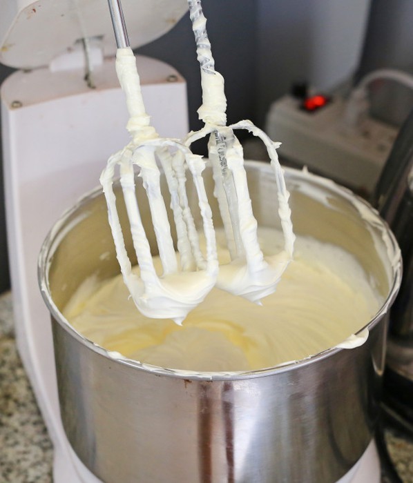 Cách làm kem đơn giản, dễ làm tại nhà 4