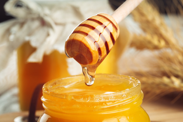 Dùng mật ong – Cách trị mụn hiệu quả nhất ở tuổi dậy thì bằng mật ong